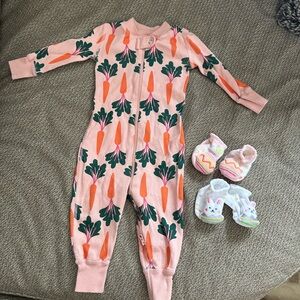Hanna Andersson Pink Carrot Print Footie Plus Free Easter Booties